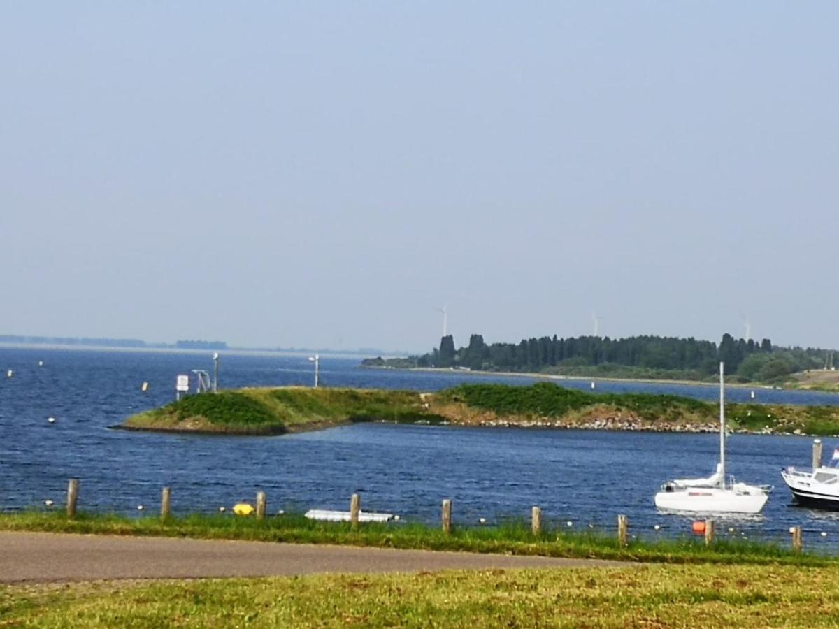 Appartement Flat With Magnificent Views Of The Marina Zeeland, Vp014