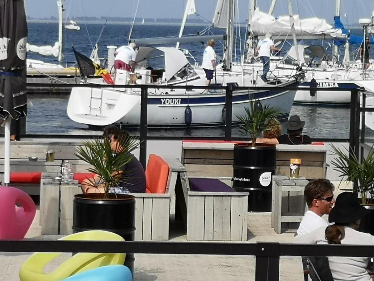 Flat With Magnificent Views Of The Marina Zeeland, Vp014 Appartement Bruinisse